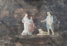 A Pompei emerge salone decorato ispirato alla guerra di Troia