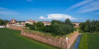 Sabbioneta: cimiteri invasi dall’erba nonostante il diserbante