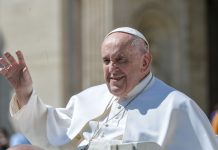 Papa Francesco “Governanti non alimentino scontro, puntare alla pace”
