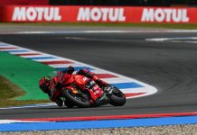 Pole da record per Bagnaia ad Assen, Martin e Vinales in prima fila