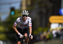 Vauquelin vince a Bologna, Pogacar in maglia gialla