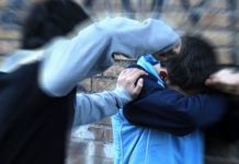 Il fratellino 12enne litiga con un coetaneo: il fratello maggiore lo “vendica” mandando l’altro all’ospedale