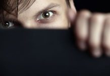 Lo stalker si giustifica: lei mi chiamava zingaro