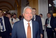 Ucraina, Orban “Per bloccare guerra serve comunicazione e cessate fuoco”