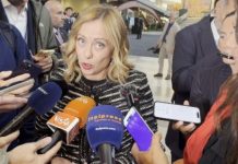 Cittadinanza, Meloni “Legge italiana ottima ma rispetto la democrazia”