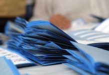 Elezioni regionali in Liguria, seggi aperti fino alle 15. Affluenza in calo