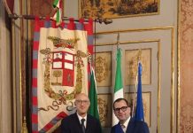 Scambio di saluti tra il nuovo prefetto di Mantova Bolognesi e il presidente della Provincia Bottani