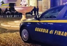 Fiamme gialle, minorenne arrestato per truffa ed estorsione aggravata