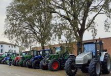 Pegognaga: durante il Ringraziamento i trattori fanno tappa davanti alla Rsa per salutare gli anziani