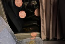 Ragù sui sedili e fette di salame sui vetri, vandali in azione sui mezzi Apam