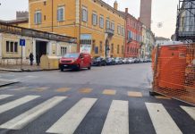 Prima la rissa, poi aizza il pitbull contro la Polizia: arrestato 26enne