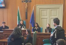 “Giustizia simulata: gli studenti a processo per imparare il diritto”