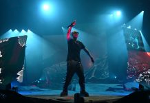 Lazza, il suo tour parte come una Locura. In 5500 al PalaUnical per il debutto