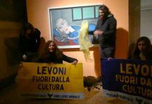 Attivisti imbrattano con il letame tela di Picasso a Palazzo Te