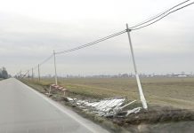 “Strada stretta”: tanti rottami e banchine martoriate dai camion, le lamentele sulla Postumia