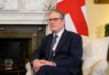 Starmer “Francia e Gran Bretagna lavorano a piano di pace per l’Ucraina”