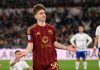 La Roma piega il Como 2-1 con Saelemaekers e Dovbyk