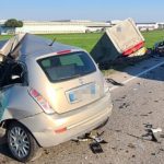 Frontale tra due auto alle porte di Marmirolo, due morti Frontale tra due auto alle porte di Marmirolo, due morti