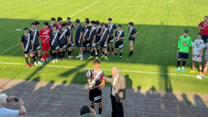 hrerjjtjfdra hrerjjtjfdra