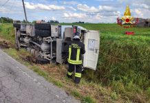 Si ribalta un’autocisterna carica di Gpl: Sp 26 chiusa a Castelbelforte