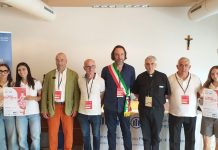 Ciclismo, la presentazione – Allievi ed Esordienti in gara sabato 28 a Casatico nel 4° Trofeo Santi Martiri Foto di gruppo prima della presentazione_3593005
