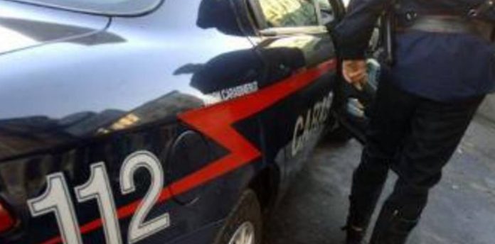 carabinieri-generica-di-spalle