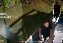 Rubano in chiesa, poi si pentono e riportano il maltolto: denunciati un 22enne e 3 minorenni