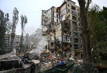 Nella notte altro raid russo su Kiev, Zelensky “Almeno 8 morti”