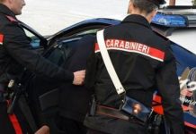 Rapina una coppia e morde i carabinieri: in manette un 35enne ghanese