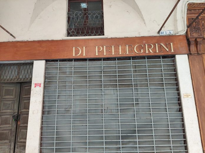 La vecchia libreria Di Pellegrini_3666746