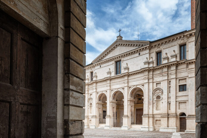 Basilica,Palatina,Di,Santa,Barbara,In,Mantua,City,,Lombardy,,Italy.