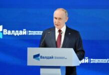 Putin “Trump sta facendo molto per risolvere crisi complesse”