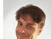 Muore a 32 anni, il corpo senza vita trovato nel letto dalla madre