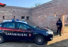 Bimbo di 21 mesi esce da solo di casa: denunciata la madre per abbandono di minore