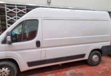 Rubato il furgone nella notte I teatranti rimangono a secco