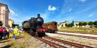 Sbuffi d’autunno: la locomotiva 940.041 torna sui binari