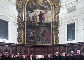 Coro ed ensemble per il concerto in Santa Barbara