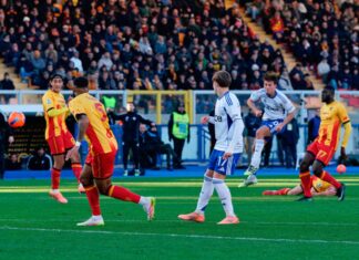 Il Como cala il tris a Lecce e torna alla vittoria