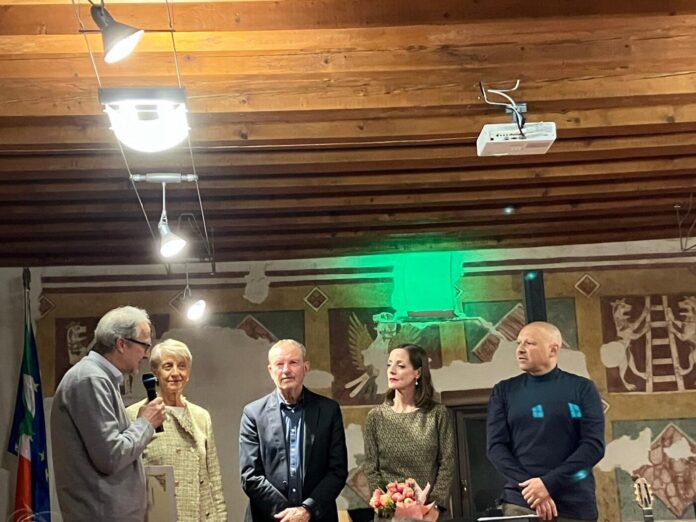 9ea1d456-b064-44f7-9365-19e988ad90af_3797254