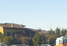 Scontro all’incrocio, due persone coinvolte