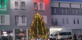 Con l’accensione dell’albero via agli eventi natalizi a Borgo Virgilio