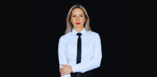 Elena Camo, quattro eventi anche nel Mantovano La copertina di ''Sola''_3822587