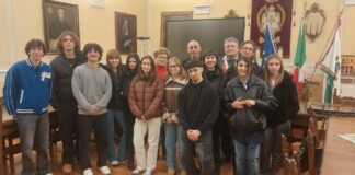 Consegnata ai neo maggiorenni di Bozzolo una copia della Costituzione Italiana