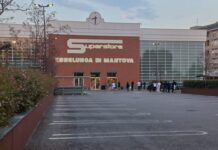 Prendono 200 euro di merce e ne mettono in conto per 4 euro: denunciate due ventenni