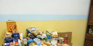 Viadana: gli alunni del Sanfelice raccolgono alimenti per chi è in difficoltà alimenti studenti sanfelice_3817779