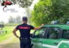 Abbandona auto guasta e rifiuti in campagna: denunciati un 39enne e un 37enne nel Mantovanorifiuti