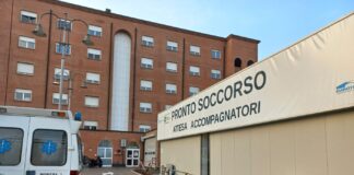 Una 20enne e un 56enne tentano di togliersi la vita: salvi entrambi