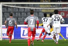 La Cremonese scappa, il Cagliari non si arrende: 2-2 allo Zini