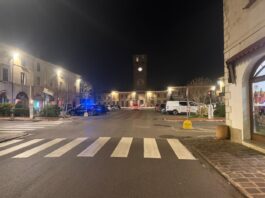 Bimbo di 10 anni in bicicletta investito da un’auto in pieno centro a Canneto