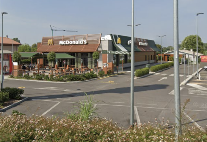 McDonalds Asola_3833346 McDonalds Asola_3833346